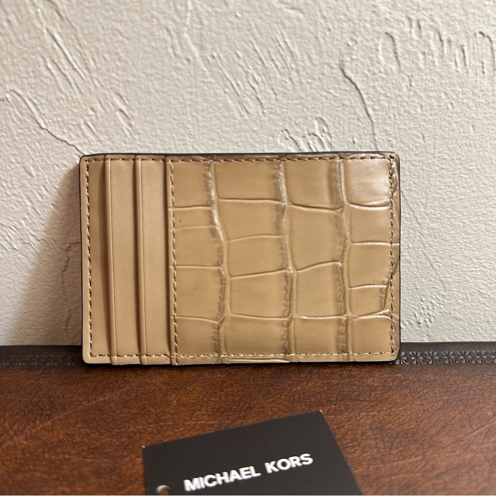 NWT Michael Kors | Hudson Notched Crocodile Embossed Leather Card Case $79 - Picture 3 of 3